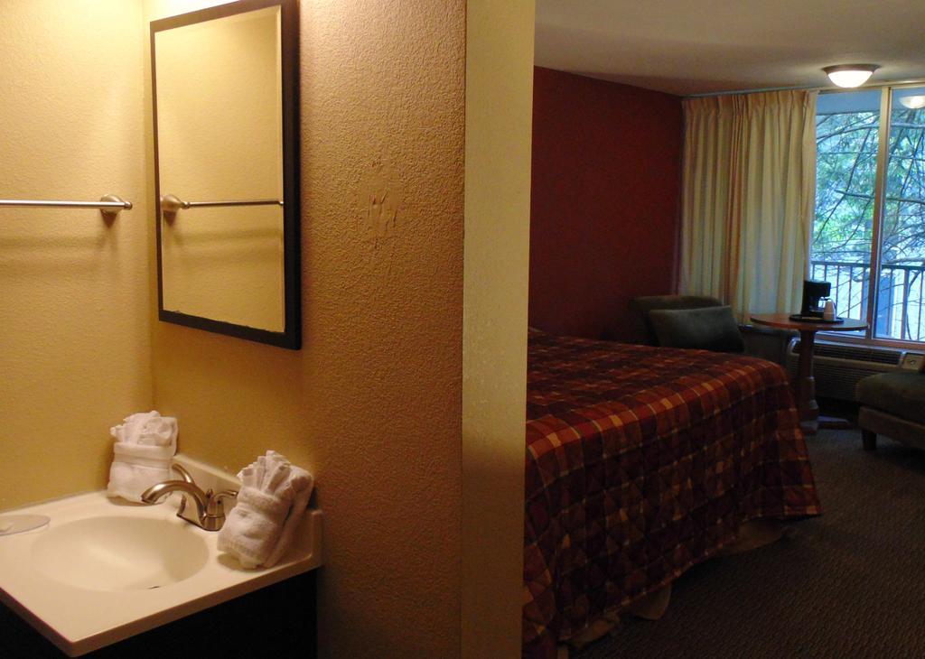 Terrace Inn On The Water Gatlinburg Chambre photo